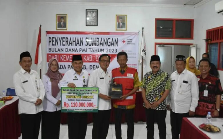 PMI Demak Kumpulkan Dana Rp557 Juta, Kemenag Demak Serahkan Donasi Rp110 juta