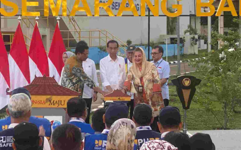 Resmikan SPAM Semarang Barat, Jokowi Apresiasi Pemkot Semarang Kelola Air Bersih