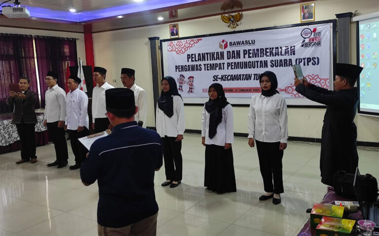 Ribuan Pengawas TPS di Kota Semarang Resmi Dilantik
