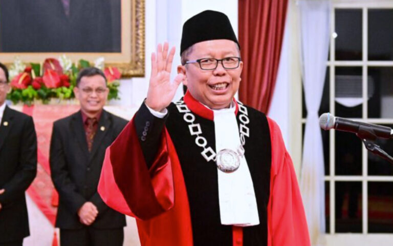 Hakim Konstitusi Arsul Sani Disumpah dan Janji Adil