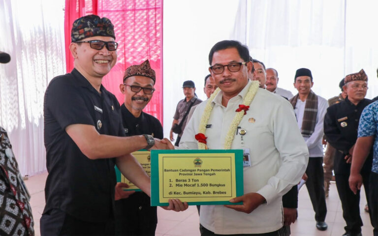 Pemprov Jateng Salurkan 10 Ton Cadangan Pangan Untuk 1.000 KK