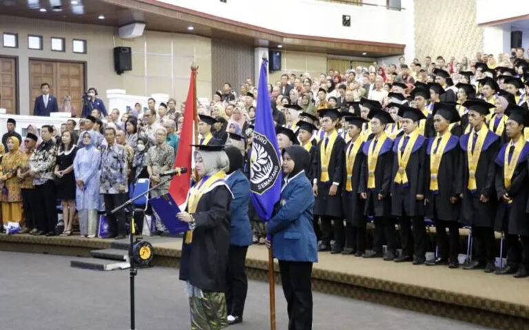 Sebanyak 2.848 Mahasiswa Undip Ikuti Wisuda ke-173
