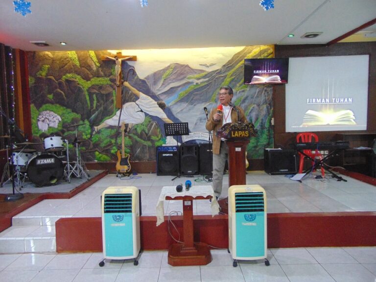 Datangkan Pendeta GBI Gajahmada, Lapas Semarang Gelar Pembinaan Rohani Kristiani