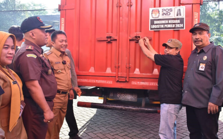 KPU Salatiga Kebut Distribusikan Logistik Pemilu 2024