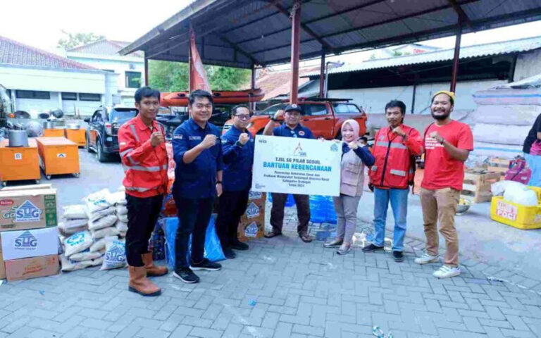 Semen Gresik Salurkan Bantuan Korban Banjir Demak Dan Grobogan