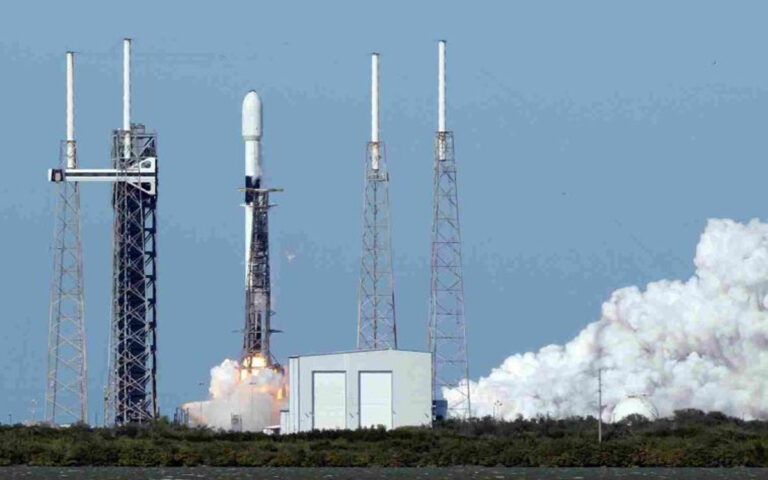 Satelit Merah Putih 2 Sukses Diluncurkan dari Cape Canaveral Florida