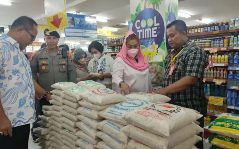 Harga Beras Naik, Masyarakat Bisa Beli Beras SPHP