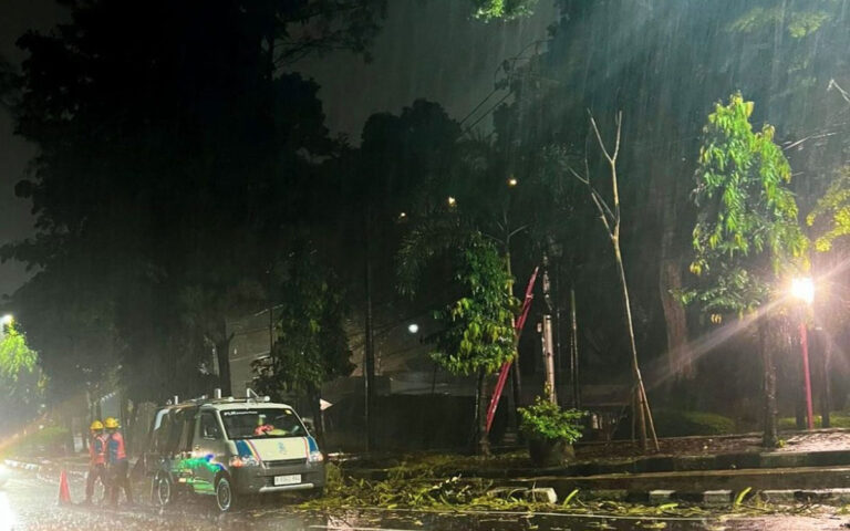 PLN Percepat Pemulihan Listrik Dampak Cuaca Ekstrem