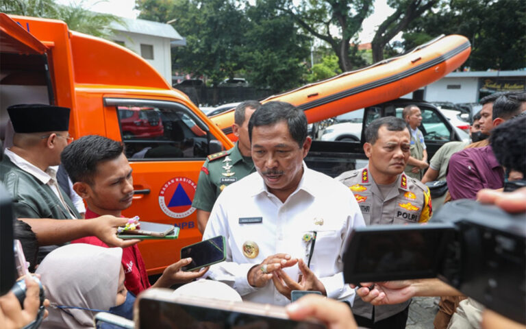 TMC Berhasil Kurangi Intensitas Hujan, Nana Minta Percepat Penutupan Tanggul Jebol