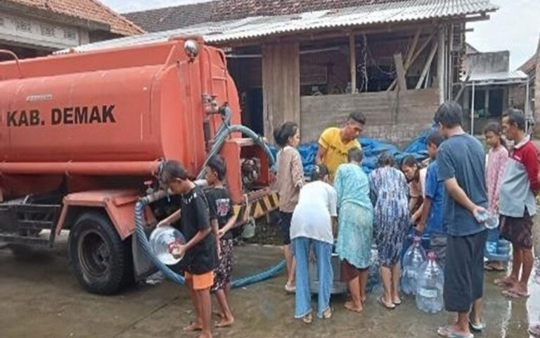 Pemkab Demak Optimalkan Pemenuhan Kebutuhan Pengungsi Banjir