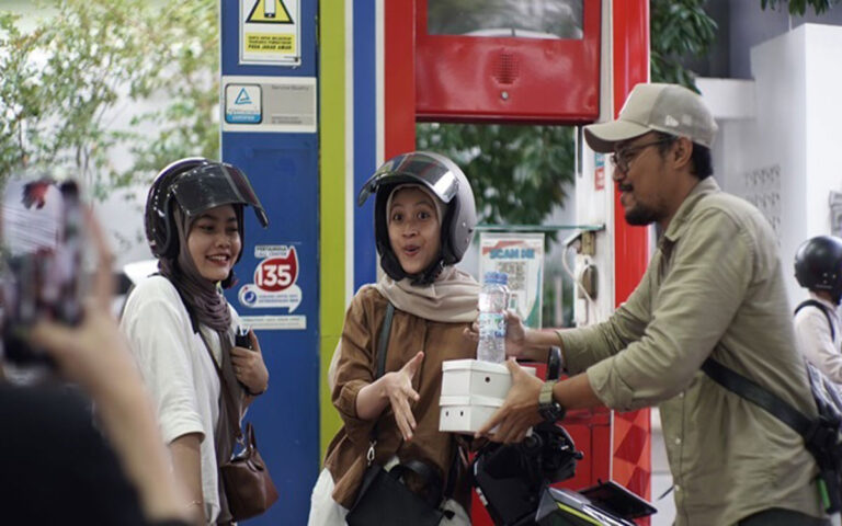 Pertamina Bagikan Ribuan Paket Takjil Gratis