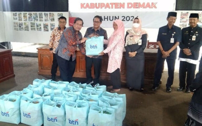 BTN Beri Bantuan Korban Banjir di Demak