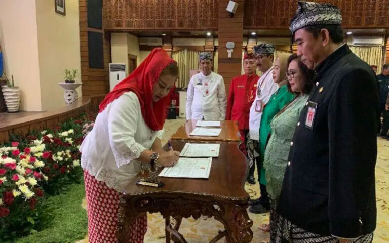 Resmi Lantik Sejumlah Pejabat, Ita Minta Untuk Segera Kerja Gas Pol