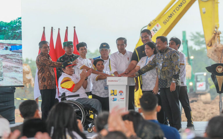 Pj Gubernur Jateng Dampingi Jokowi Groundbreaking Paralympic Training Center