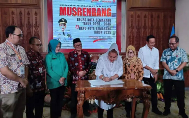 Pemkot Semarang Siapkan Blue Print Untuk Atasi Banjir