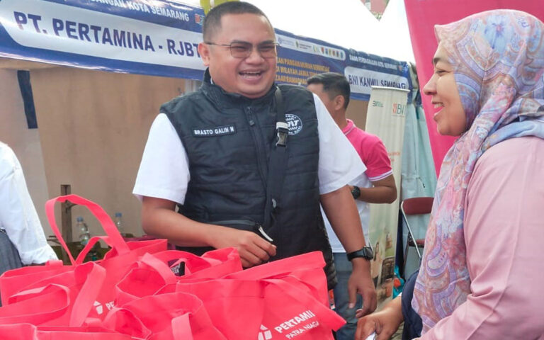 Pertamina Ikut Ramaikan Bazar Murah di Balai Kota Semarang