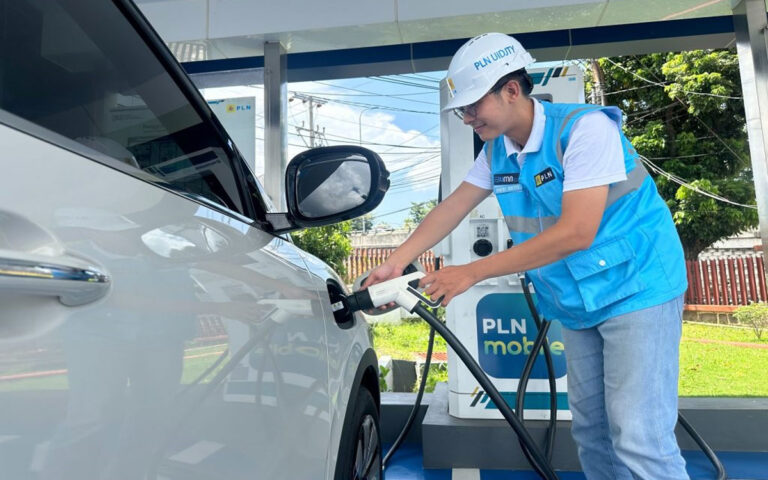 PLN Catat Lonjakan Transaksi di SPKLU
