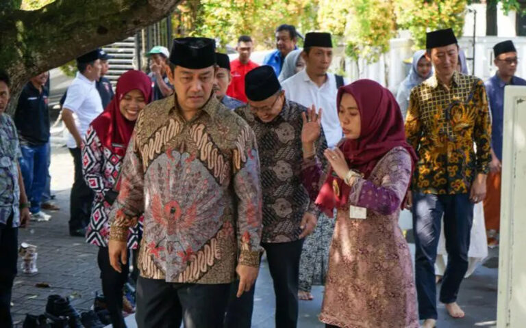 Hendi Kunjungi Ponpes Girikusumo Asuhan KH Munif Zuhri