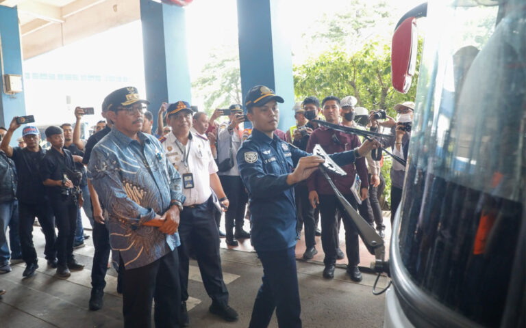 Nana Tinjau Kesiapan Layanan Pemudik Terminal Tirtonadi dan Stasiun Balapan