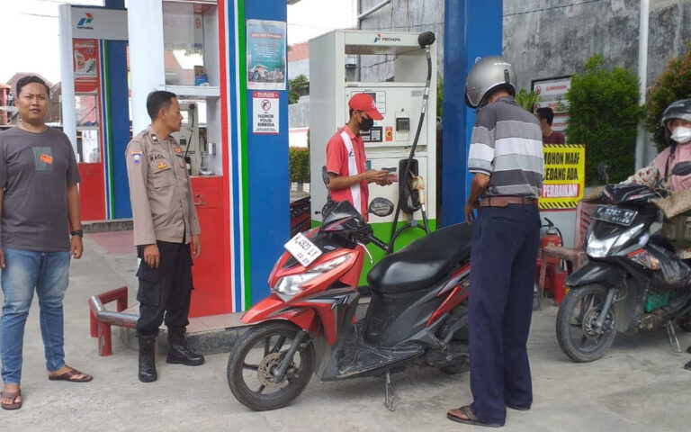 Polsek Blora Lakukan Pemantauan Dan Pengawasan di SPBU