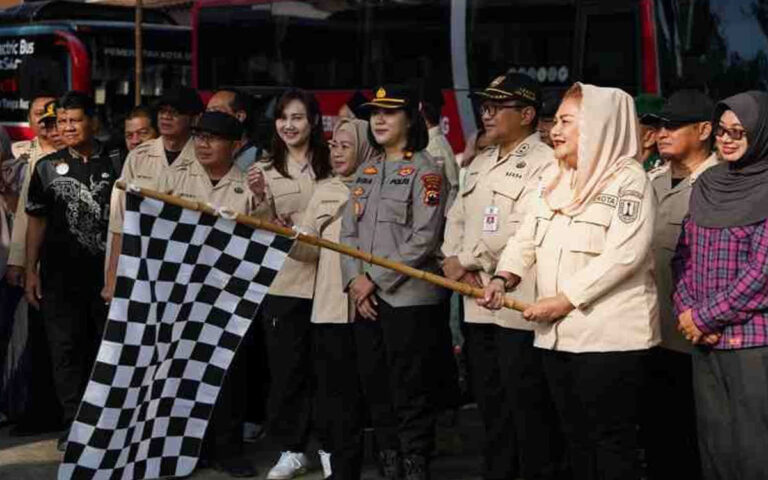 Ita Lepas Keberangkatan Bus Mudik Gratis Kota Semarang