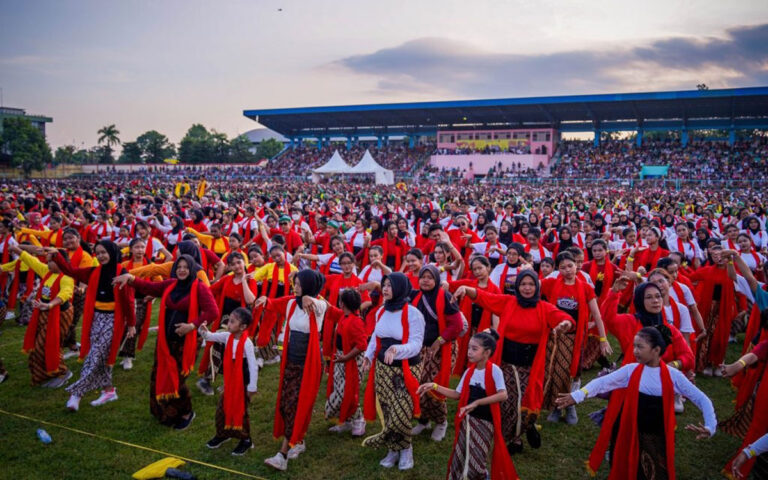 PLN Group Sukseskan Gelaran Nasional 10.000 Lengger Bicara