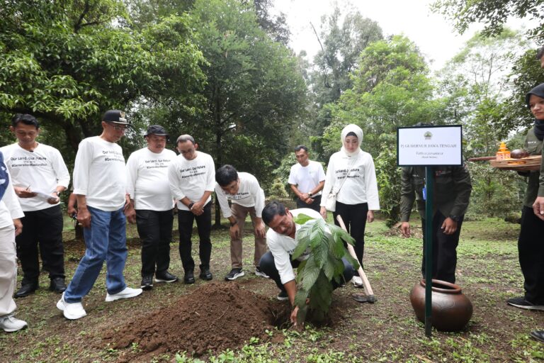 Nana Berkomitmen Selesaikan Dampak Krisis Iklim di Jateng