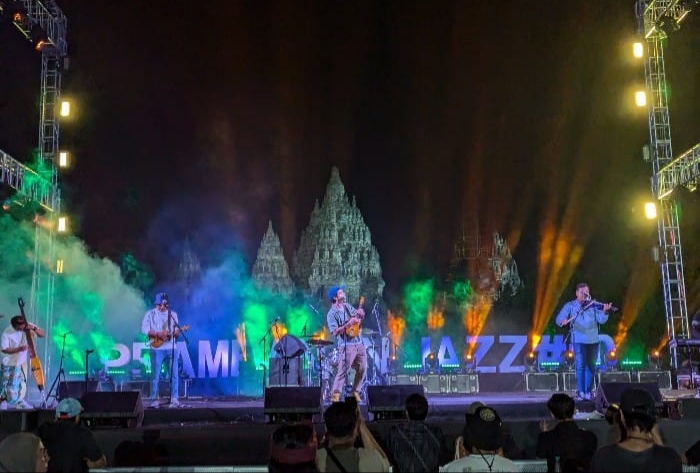 PLN Ikut Sukses Gemerlapnya Prambanan Jazz 2024