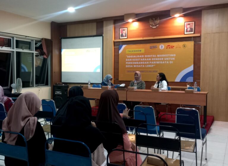 Mahasiswa Ilkom USM Ajarkan Digital Marketing Warga Desa Wisata Lerep