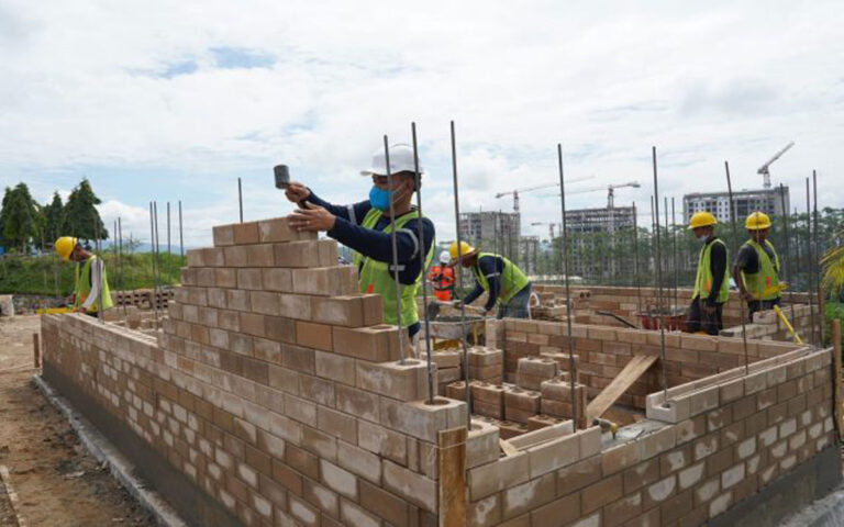 Bata Interlock SIG Jadi Solusi Mempercepat Bangun Rumah