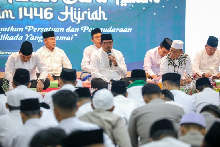 Nana Ajak Berdoa Untuk Korban Gempa Batang