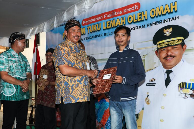 33 KK Kampung Blangkon Solo Dapat Rumah Layak Huni Gratis