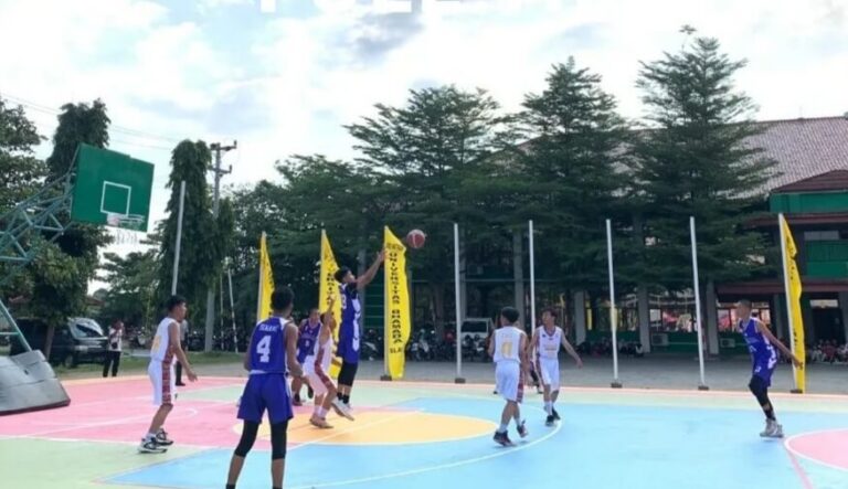 Tim Basket SMAIT Bina Amal Semarang Ikuti Mandala Basketball Competition