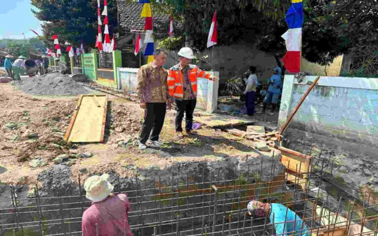 Fokus Pembangunan Desa, SG Salurkan Rp800 Juta di Desa Pasucen Rembang