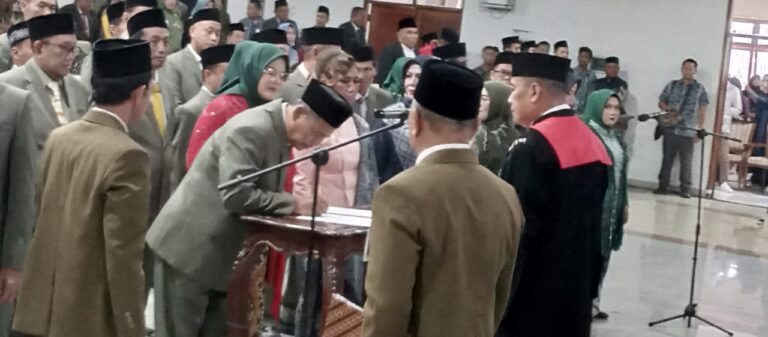 Pelantikan Anggota DPRD Kabupaten Jepara Periode 2024-2029 Berjalan Khidmat