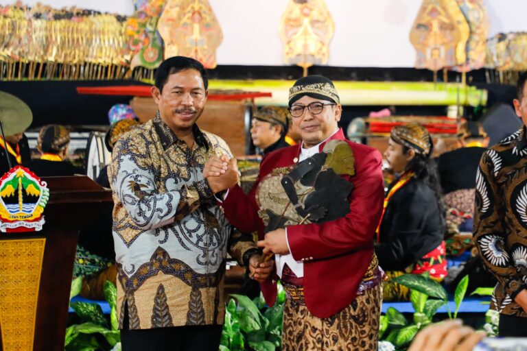 Upaya Lestarikan Budaya, Pj Gubernur Jateng Gelar Wayang Kulit