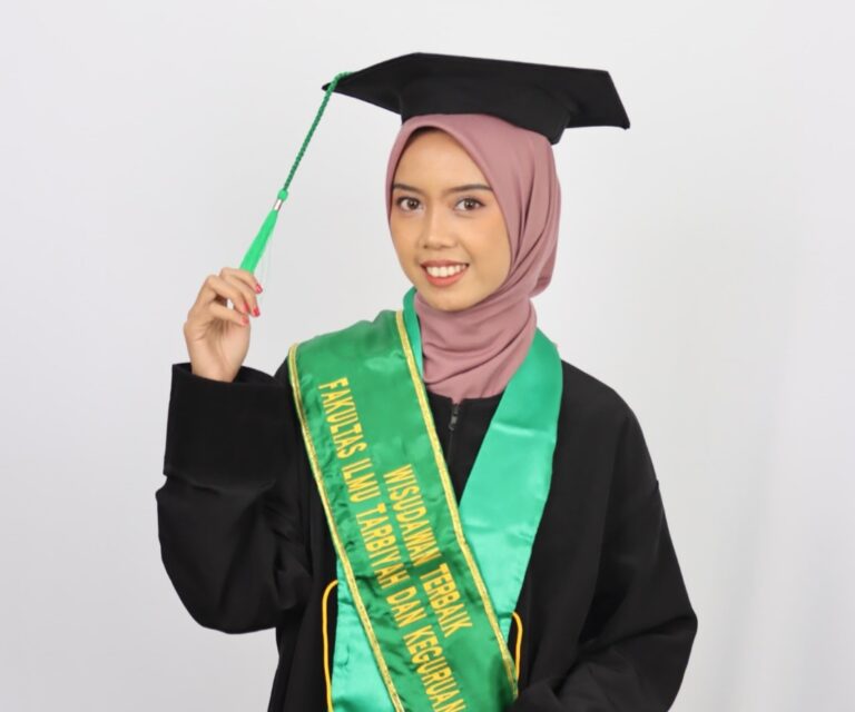 Maulida Nurul Badriyyah, Raih Magister Terbaik UIN Walisongo