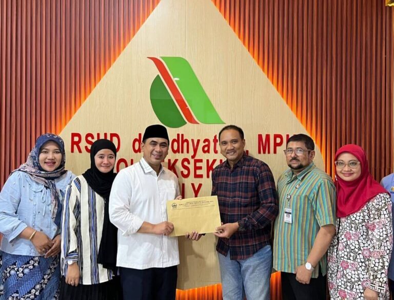 Gus Yasin Jalani Pemeriksaan Kesehatan Sebagai Syarat Pendaftaran KPU