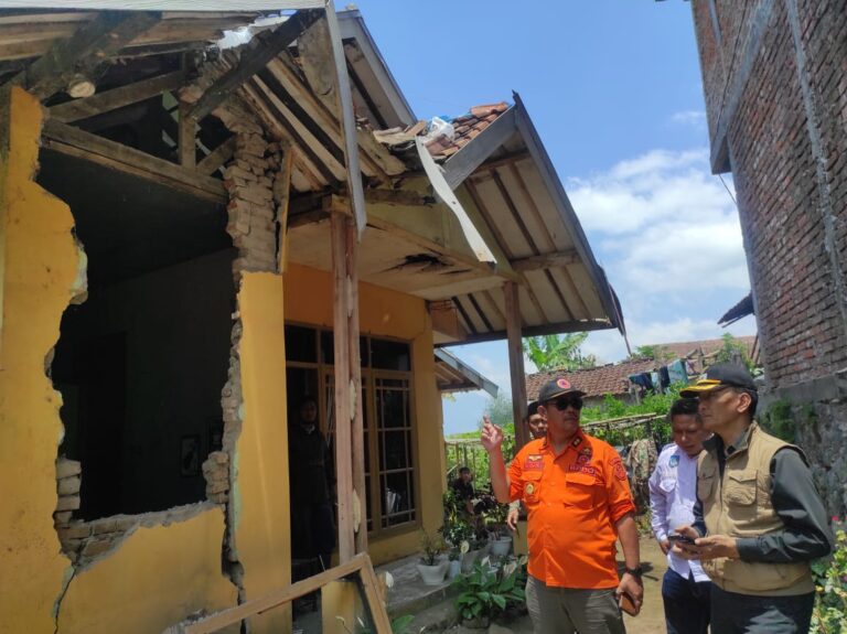 Gempa M5,0 Guncang Kabupaten Bandung, 81 Orang Luka-Luka dan Ratusan Rumah Rusak