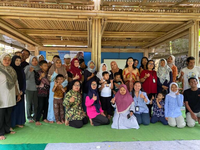 Satupena Berpuisi Bersama di SLB Mutiara Bangsa Kendal