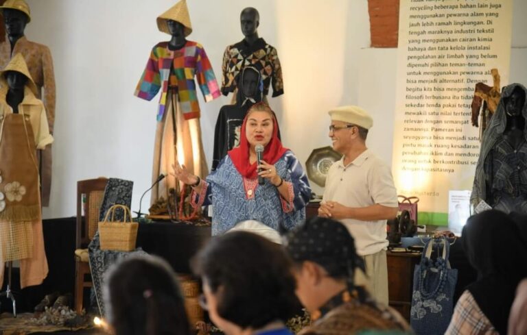 Pikat Wastra Nusantara Kenalkan Desain Fashion UMKM dan IKM Agar Naik Kelas