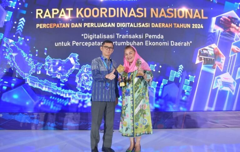 Pertama Kali dan Satu-satunya di Indonesia, Pemkot Semarang Raih Dua Penghargaan TP2DD 2024