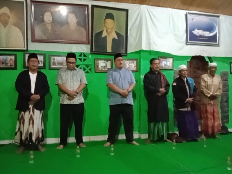 Cawawali Iswar Napak Tilas di Makam Ki Ageng Pandanaran, Kisahkan Asal Usul Kota Semarang