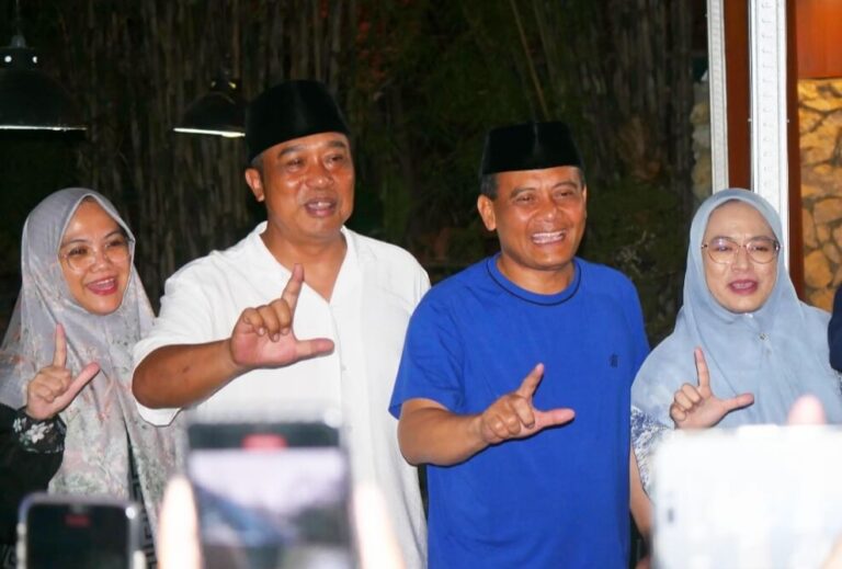 Hadiah Pantun Gus Khayat ke Cagub Ahmad Luthfi Saat Sowan Ponpes Alif Baa Banjarnegara