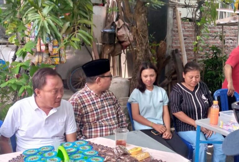 Cawawali Semarang Iswar Aminuddin Jenguk Naomi Daviola, Gadis Pendaki yang Tersesat di Gunung Slamet