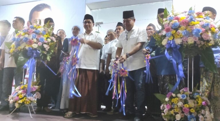 Gus Yasin Resmikan Posko Pemenangan Santri di Jalan Pahlawan Semarang, Luthfi-Yasin Wajib Menang