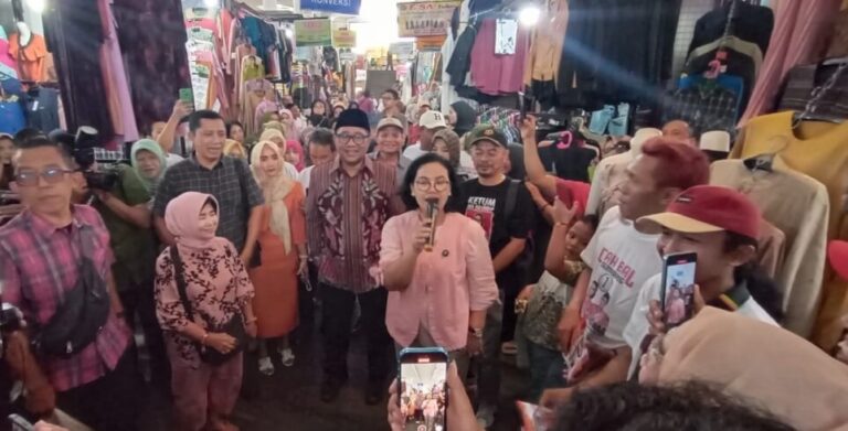 Pedagang Pasar Johar Bersatu Solid Dukung Agustin-Iswar