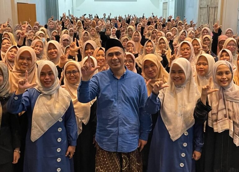 Gus Yasin Minta Jelita Purwokerto Selalu Teriak Luthfi-Yasin Menang