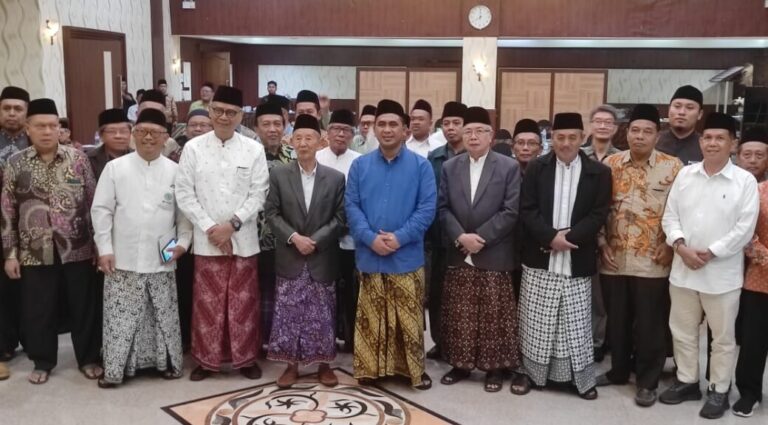 Gus Yasin Paparkan Program Pesantren Obah Mendunia kepada MUI Jateng 