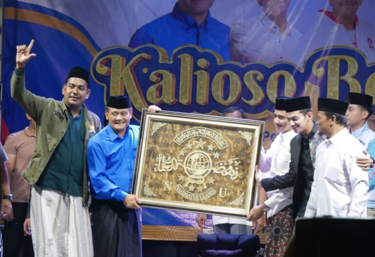 Ahmad Luthfi Dinobatkan Bapak Santri Jawa Tengah di Puncak Hari Santri 2024